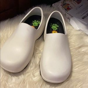 White DAWG nurse clogs